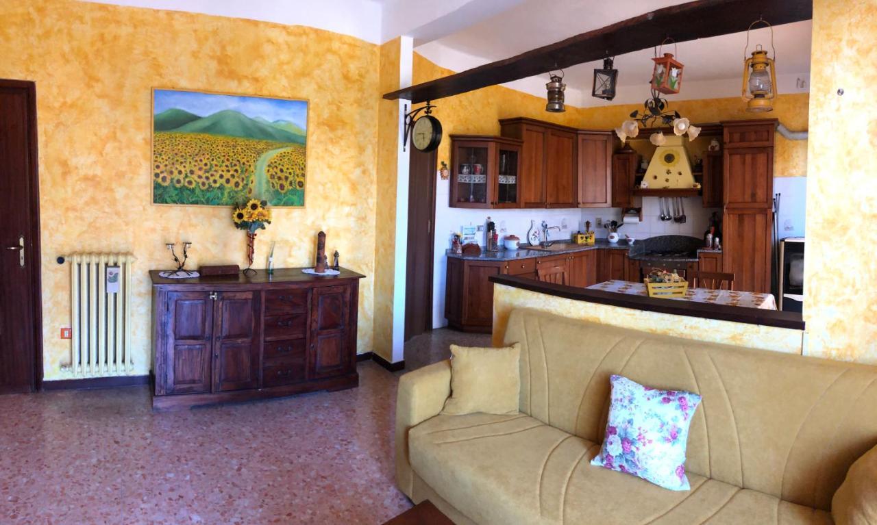 La Casa Di Marco Apartment Imperia Bagian luar foto